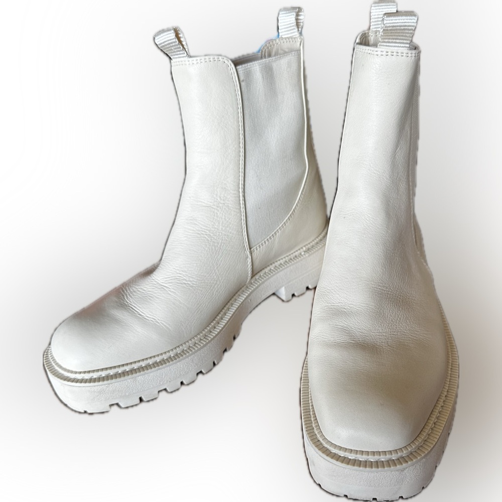 Sam Edelman Laguna Chelsea Boot - 9.5